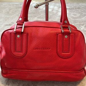 NWOT LONGCHAMP COSMOS IN BRIGHT RED PEBBLED LEATHER